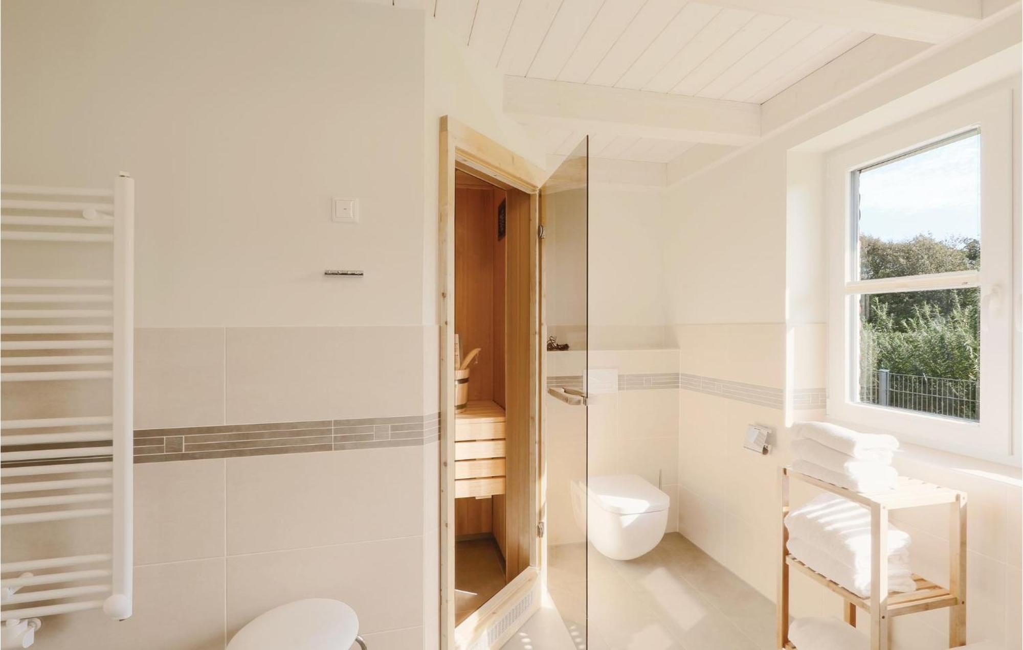 2 Bedroom Amazing Home In Dagebüll Kültér fotó